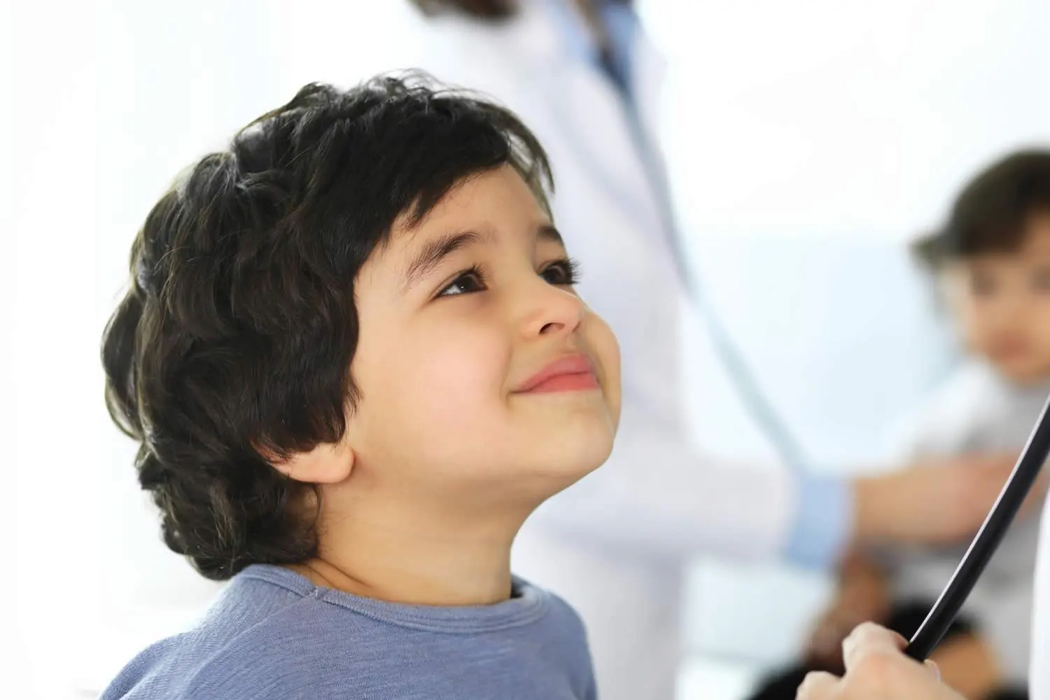 medical dermatology woman dermatologist-exam-kid